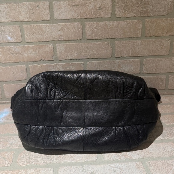 Vera Pelle Tuscany Leather Yvette Soft Leather Hobo Bag, Handmade in Italy - Picture 6 of 11